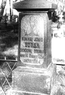 Jono Burbos kapas. Nuotrauka i B. Kalukeviiaus archyvo